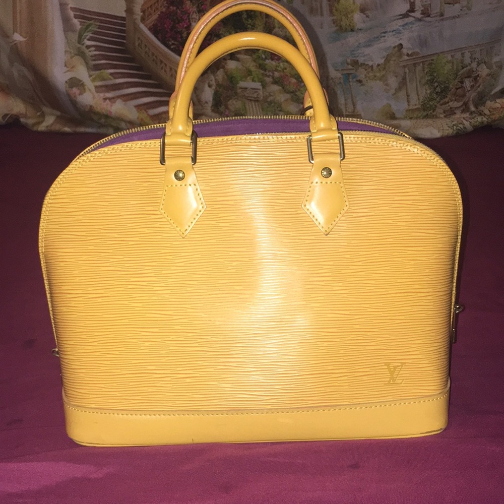 LV Vintage Alma Handbag Epi Leather PM